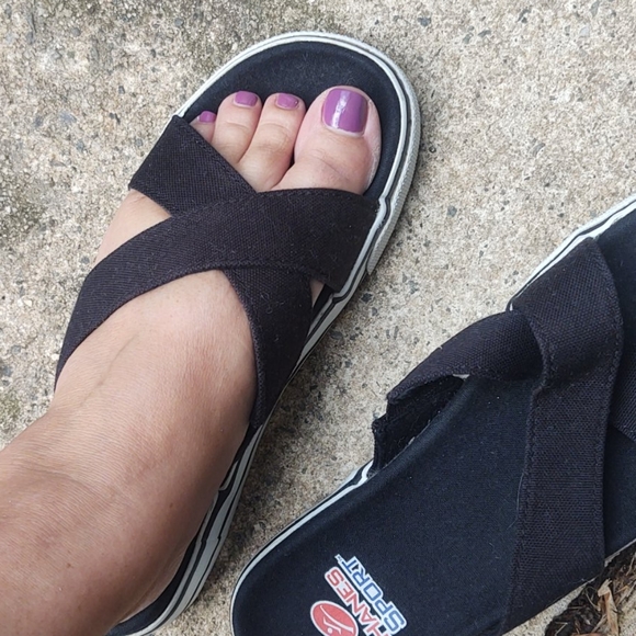 Shoes - Picture 3 of 4